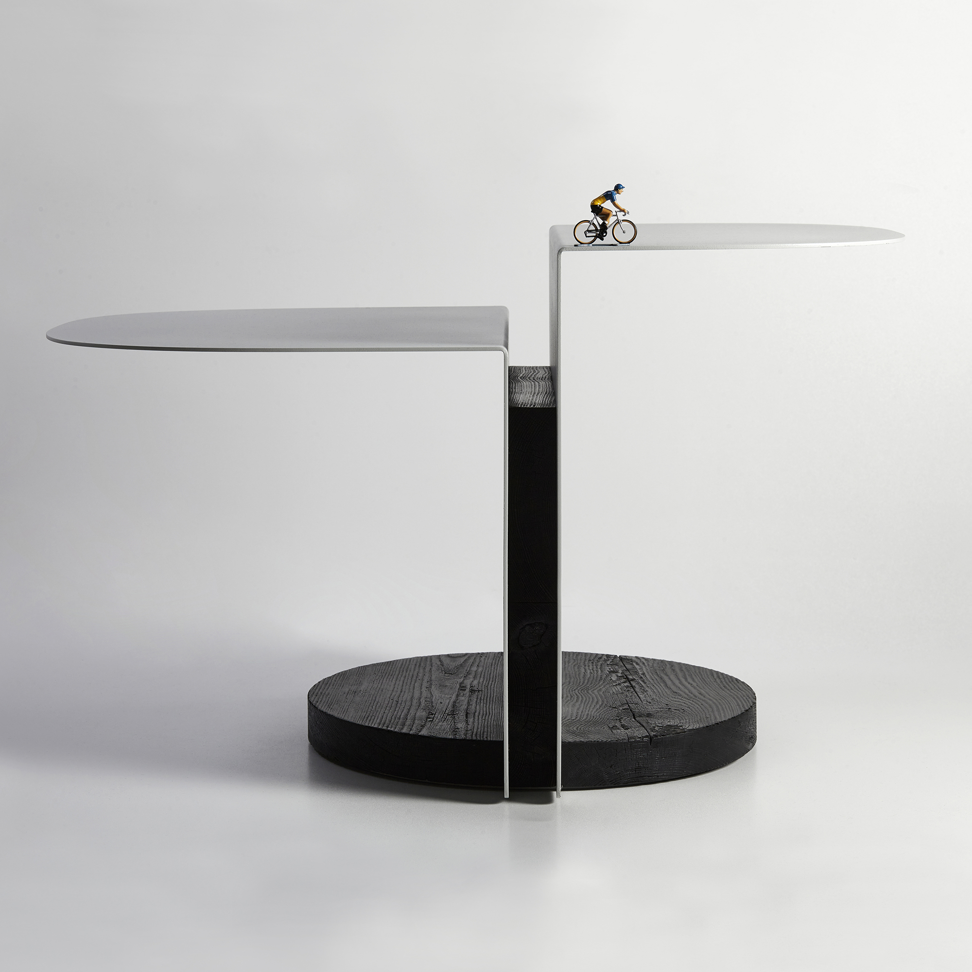 PODIUM coffee table